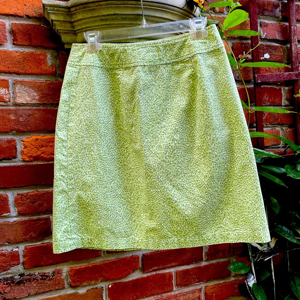 TALBOTS Lt. Green Cotton Short Skirt Size 8